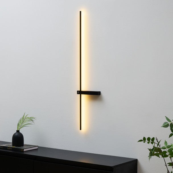 Nowoczesna i minimalistyczna lampa ścienna