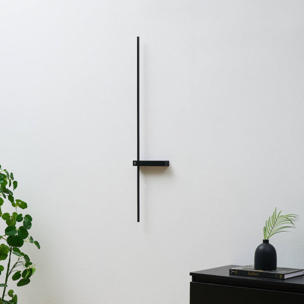 Nowoczesna i minimalistyczna lampa ścienna
