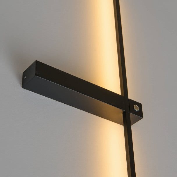 Nowoczesna i minimalistyczna lampa ścienna