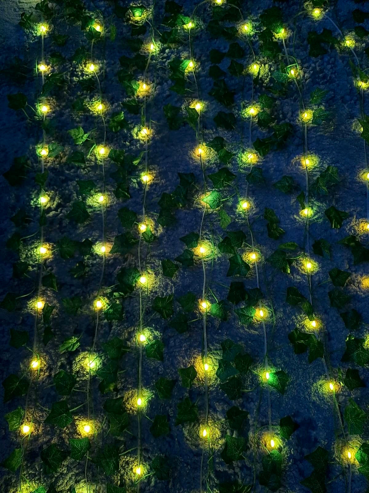 Girlanda z liśćmi i lampkami