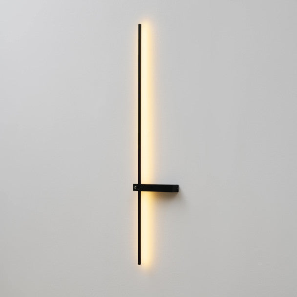 Nowoczesna i minimalistyczna lampa ścienna