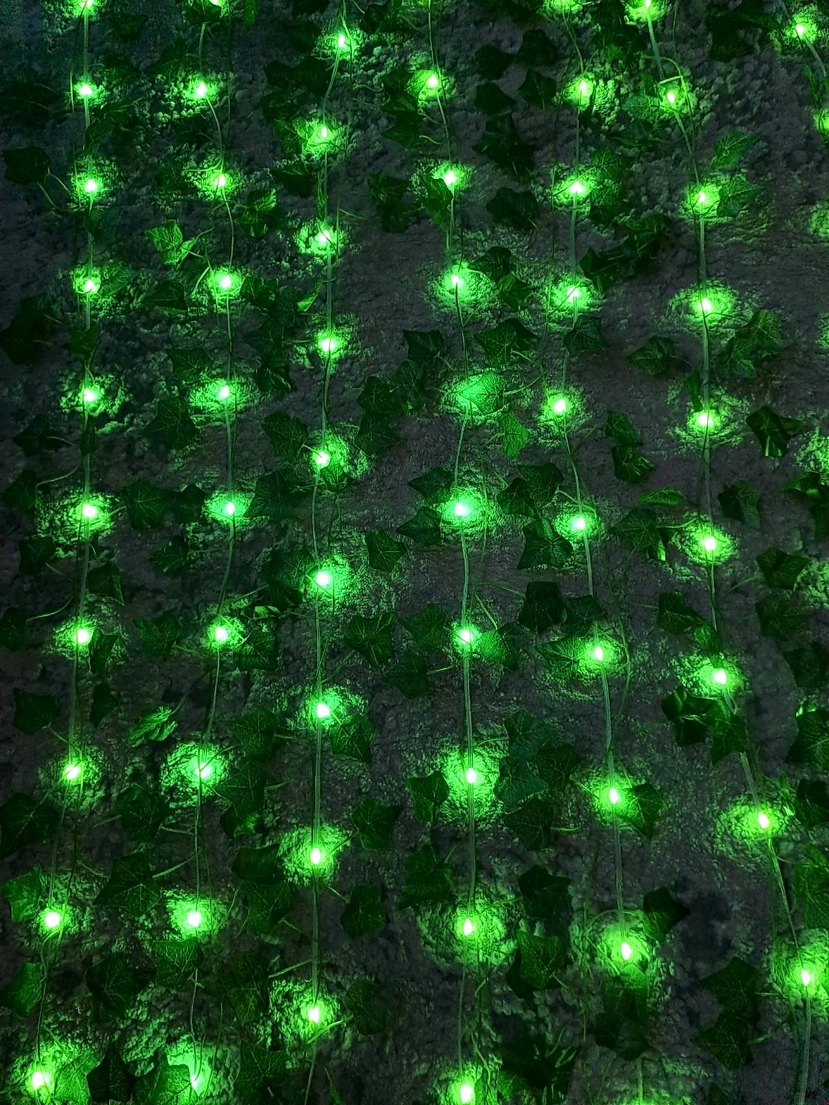 Girlanda z liśćmi i lampkami