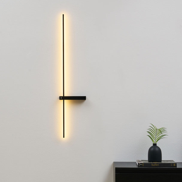 Nowoczesna i minimalistyczna lampa ścienna