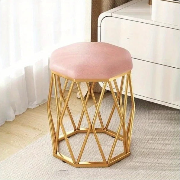 Taboret w Stylu Nordyckim