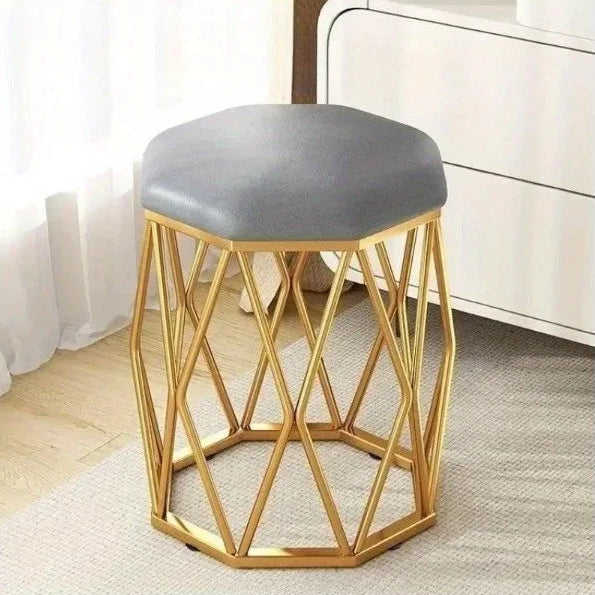 Taboret w Stylu Nordyckim