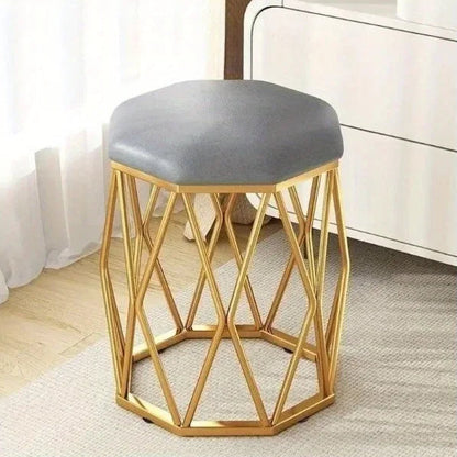 Taboret w Stylu Nordyckim