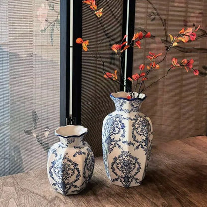 Ręcznie malowany wazon porcelanowy