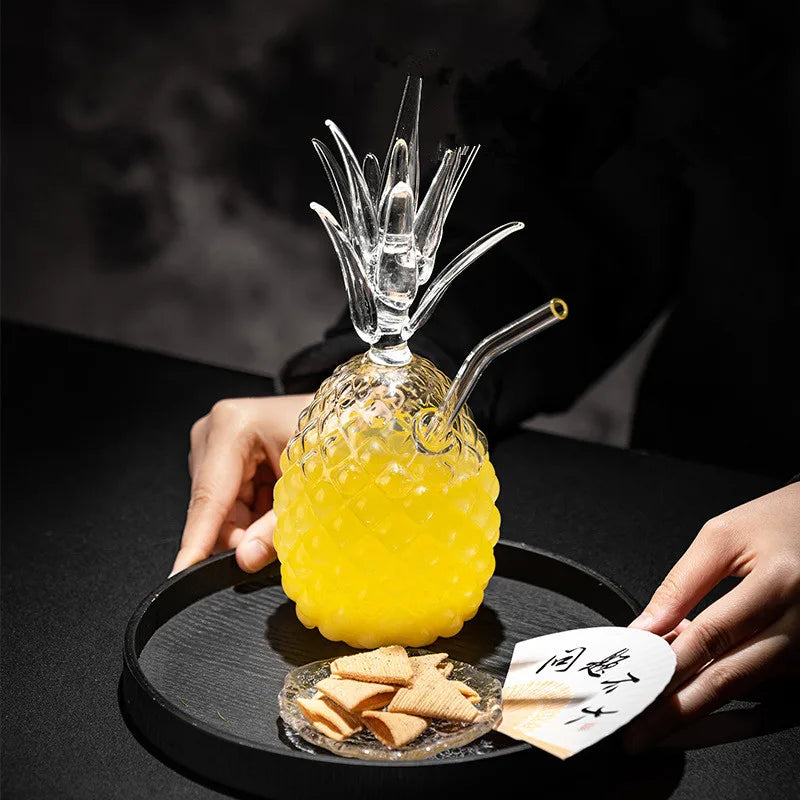 Szklanki w kształcie ananasa