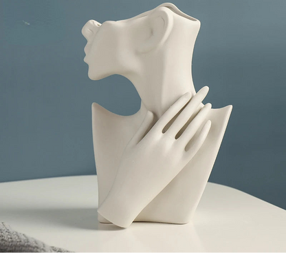 Wazon w stylu nordyckim - kształt kobiecego ciała