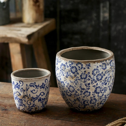 Ręcznie malowana doniczka w stylu antycznym