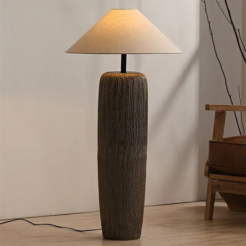 Antyczna ceramiczna lampa podłogowa