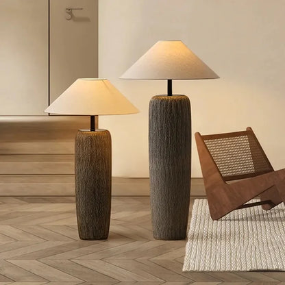 Antyczna ceramiczna lampa podłogowa