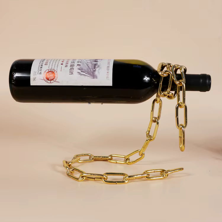 Stojak na wino z wiszącym łańcuchem