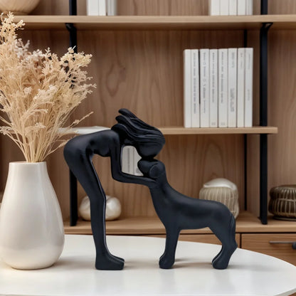 Figurka dziewczynki i psa