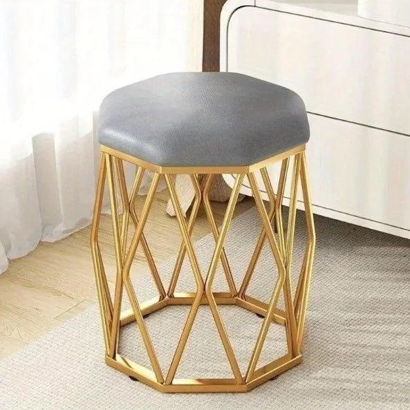 Taboret w Stylu Nordyckim