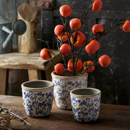 Ręcznie malowana doniczka w stylu antycznym