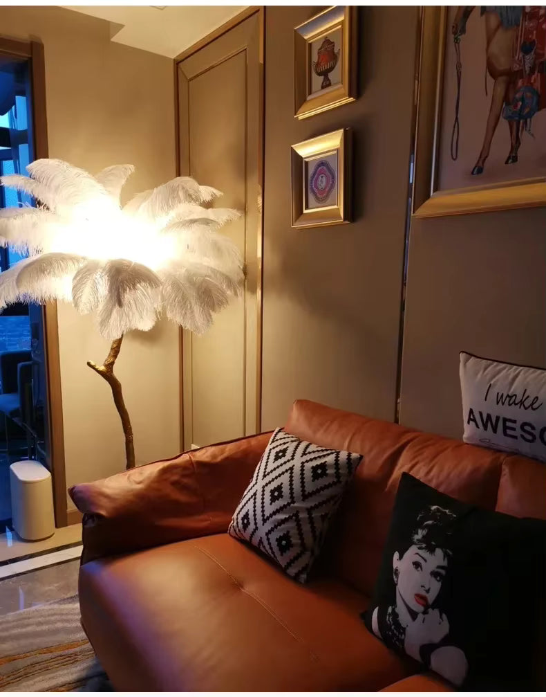 Luksusowa lampa stojąca piórkowa