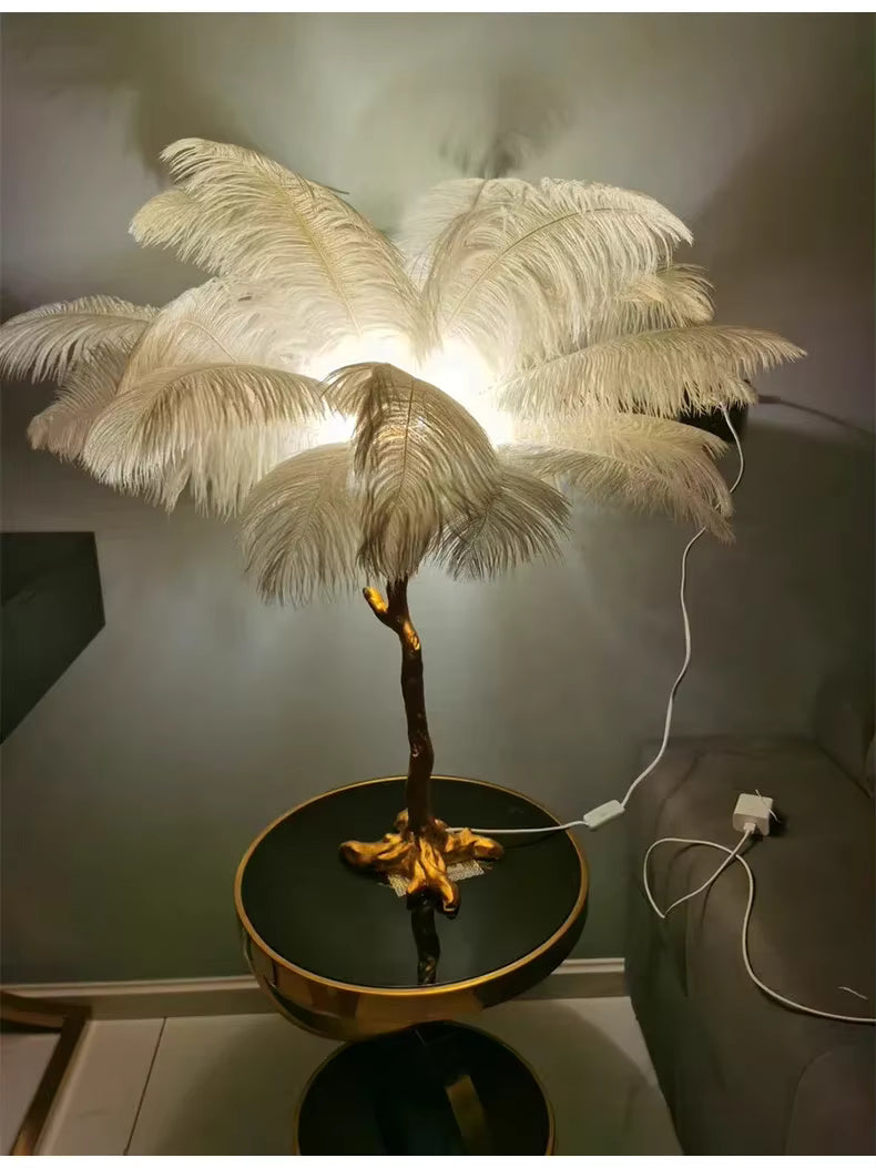 Luksusowa lampa stojąca piórkowa